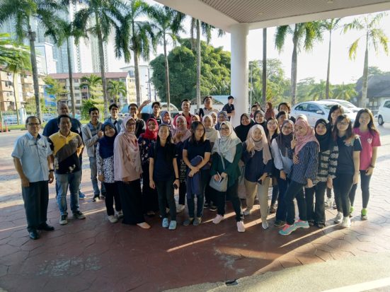 Pelajar FABU Timba Ilmu Teknologi dan Kepakaran Aplikasi GIS dari Ranhill SAJ