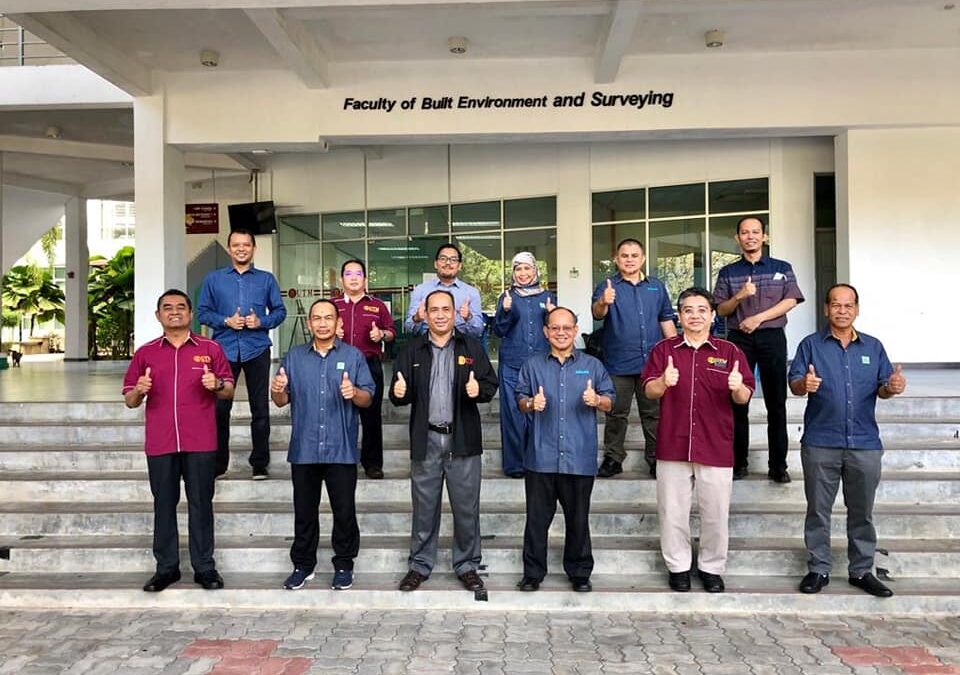 Lawatan dari Persatuan Jurukur Tanah Bertauliah Malaysia (PEJUTA) ke FABU
