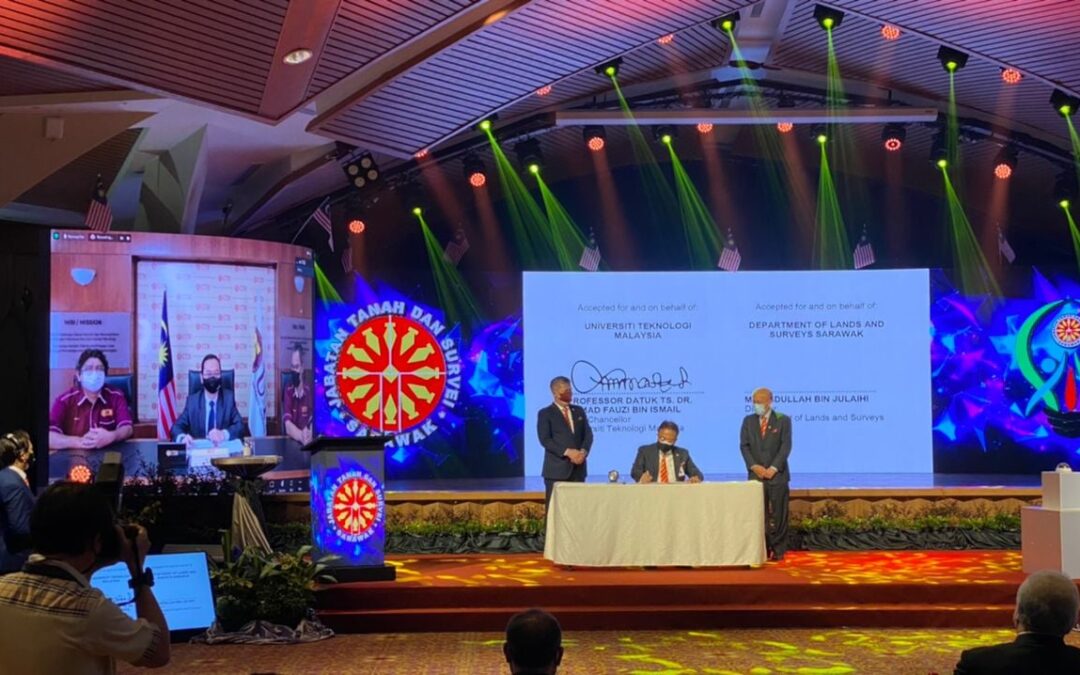 Memorandum Persefahaman (MOU) UTM bersama Jabatan Tanah dan Survei, Negeri Sarawak (JTS)