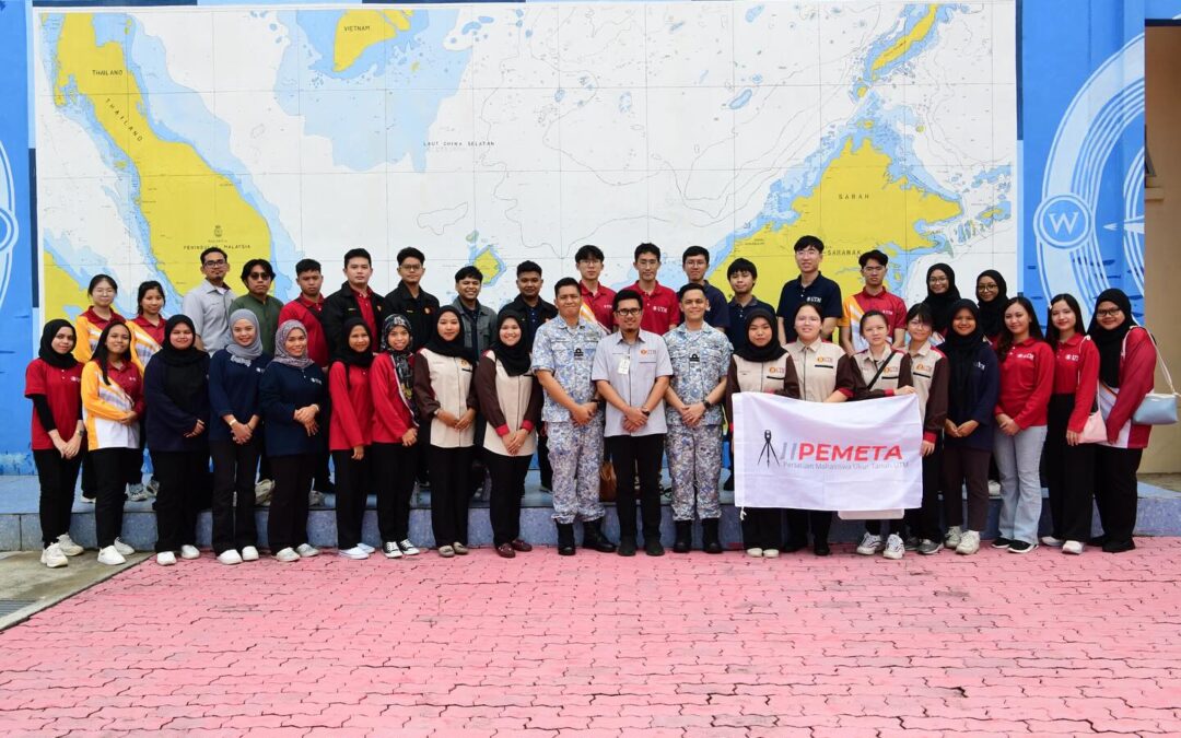 Lawatan Pelajar FABU di Pusat Hidrografi Nasional.