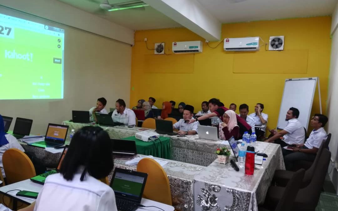 Program Khidmat Komuniti Pembelajaran Aktif Kahoot Bersama Cikgu Tingkatan 6 SMK Taman Johor Jaya
