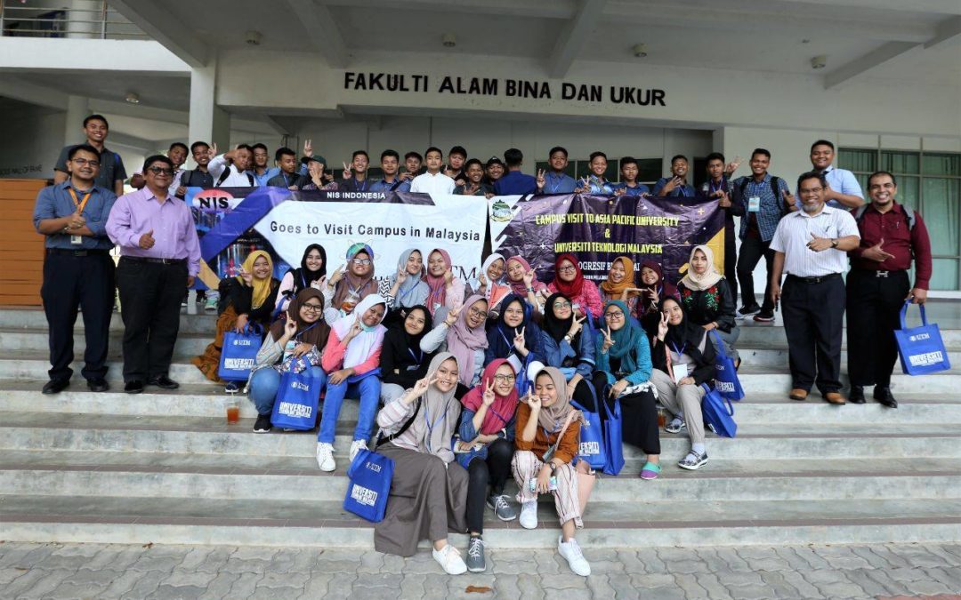 Lawatan SMA Progresif Bumi Sholawat Sidoarjo ke FABU